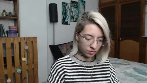 Snapshot of alicee_logan_ chatting on 04/27/26, 01:25 alicee_logan_ online show from 04/27/26, 01:25