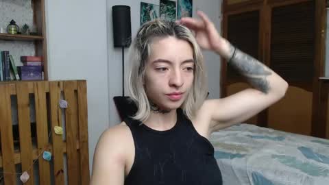 Snapshot of alicee_logan_ chatting on 04/29/26, 02:04 alicee_logan_ online show from 04/29/26, 02:04