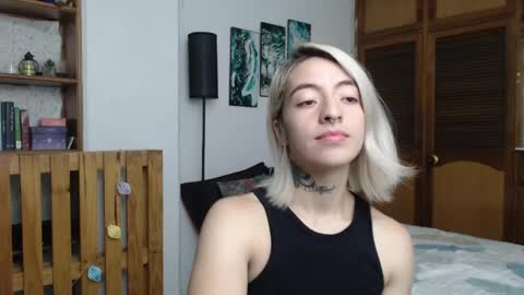 Snapshot of alicee_logan_ chatting on 05/10/26, 11:32 alicee_logan_ online show from 05/10/26, 11:32