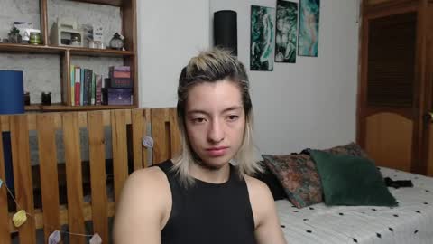 Snapshot of alicee_logan_ chatting on 05/18/26, 02:40 alicee_logan_ online show from 05/18/26, 02:40
