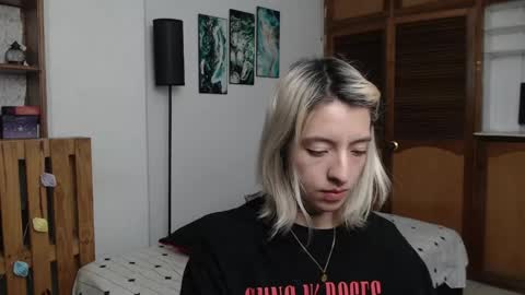Snapshot of alicee_logan_ chatting on 05/30/26, 02:41 alicee_logan_ online show from 05/30/26, 02:41