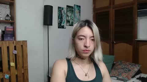 Snapshot of alicee_logan_ chatting on 06/15/26, 01:19 alicee_logan_ online show from 06/15/26, 01:19