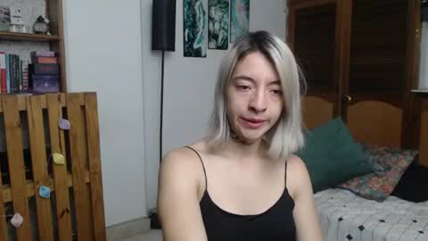 Snapshot of alicee_logan_ chatting on 06/21/26, 01:19 alicee_logan_ online show from 06/21/26, 01:19