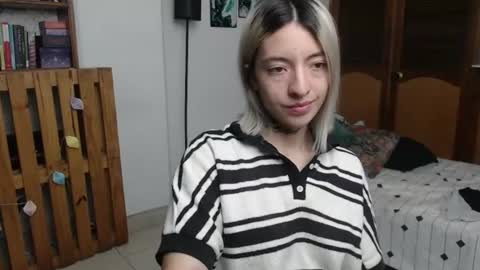 Snapshot of alicee_logan_ chatting on 06/30/26, 01:06 alicee_logan_ online show from 06/30/26, 01:06