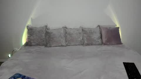 Alice online show from 06/25/26, 05:12