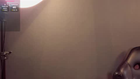 Snapshot of alicefit_212 chatting on 10/27/25, 01:26 alicefit_212 online show from 10/27/25, 01:26