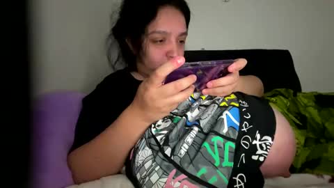 Snapshot of aliceinboobieland chatting on 12/25/24, 10:17 Aliceinboobieland online show from 12/25/24, 10:17