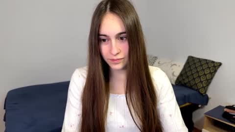 Snapshot of alicekollt chatting on 04/06/26, 12:30 alicekollt online show from 04/06/26, 12:30