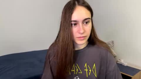 Snapshot of alicekollt chatting on 05/03/26, 12:05 alicekollt online show from 05/03/26, 12:05