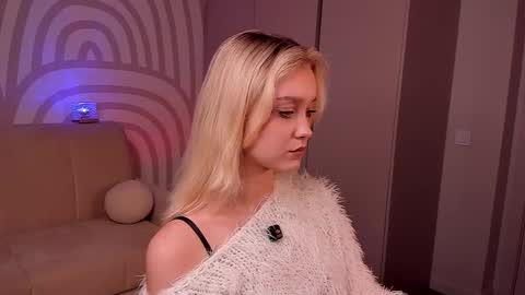 Snapshot of alicemelison chatting on 04/18/26, 05:06 Serena online show from 04/18/26, 05:06