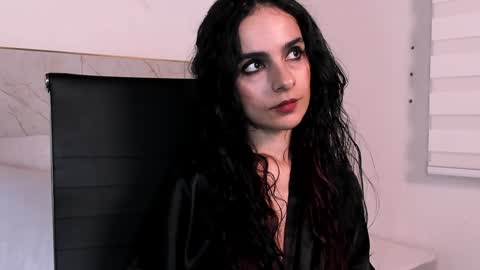 alicenoir_ online show from 12/16/24, 01:53