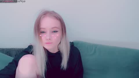 Alice online show from 10/26/25, 03:56