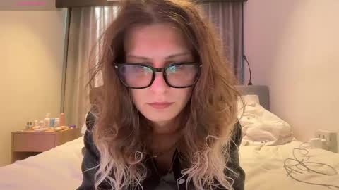 AlicePinkhead online show from 04/02/26, 09:29