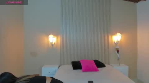 AliceRoss online show from 09/28/25, 01:49