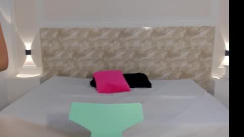 AliceRoss online show from 11/22/25, 08:19