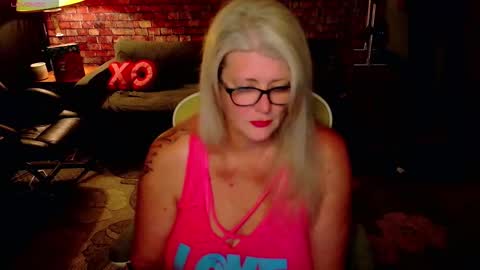 Snapshot of alicescuriosity chatting on 02/17/26, 04:20 Alices Curiosity online show from 02/17/26, 04:20