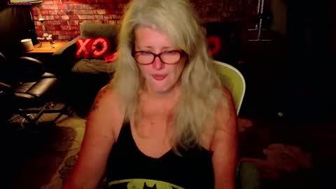 Snapshot of alicescuriosity chatting on 02/19/26, 05:47 Alices Curiosity online show from 02/19/26, 05:47