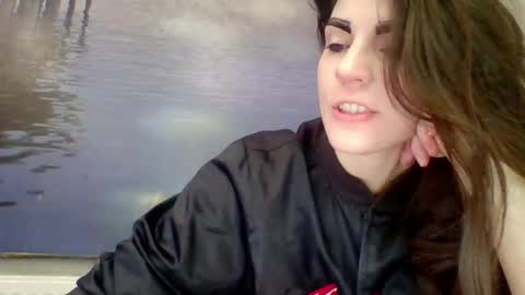 Snapshot of alicetailorrr chatting on 05/06/26, 06:52 AliceTailorrr online show from 05/06/26, 06:52