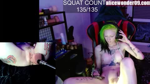 Snapshot of alicewonder52 chatting on 10/13/25, 06:02 Alice online show from 10/13/25, 06:02