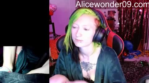 Snapshot of alicewonder52 chatting on 02/17/26, 08:11 Alice online show from 02/17/26, 08:11