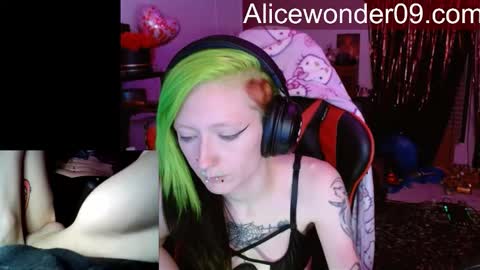 Snapshot of alicewonder52 chatting on 02/20/26, 06:26 Alice online show from 02/20/26, 06:26