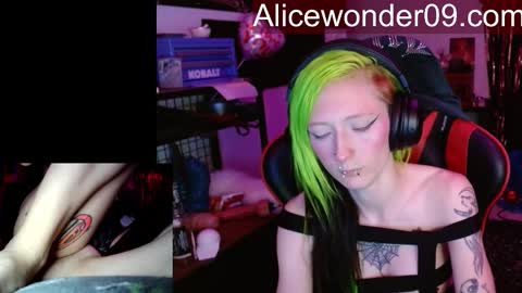 Snapshot of alicewonder52 chatting on 03/12/26, 04:51 Alice online show from 03/12/26, 04:51
