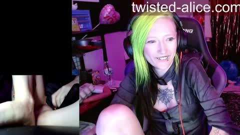 Snapshot of alicewonder52 chatting on 03/31/26, 03:52 Alice online show from 03/31/26, 03:52