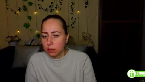 Snapshot of alicewonderkiss chatting on 03/25/26, 06:30 Alice online show from 03/25/26, 06:30