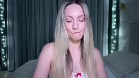 Snapshot of alicewonders_ chatting on 12/01/24, 07:25 Alice online show from 12/01/24, 07:25