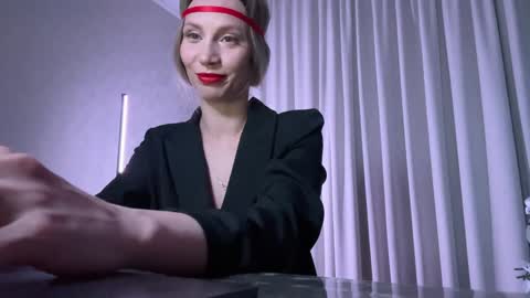 Snapshot of alicewonders_ chatting on 12/23/24, 08:36 Alice online show from 12/23/24, 08:36