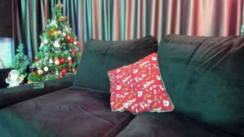 Snapshot of alicexsquirt chatting on 12/19/24, 08:13 Alice online show from 12/19/24, 08:13