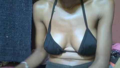 alicia253177 online show from 02/08/25, 07:59