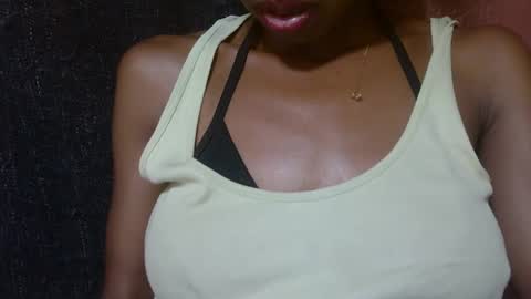 alicia253177 online show from 02/19/25, 12:11