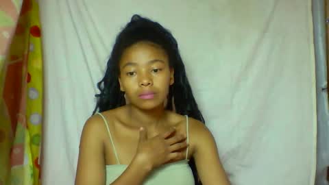 Snapshot of alicia9794 chatting on 04/23/26, 12:29 alicia9794 online show from 04/23/26, 12:29