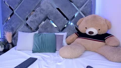 Alice  online show from 12/12/24, 02:44