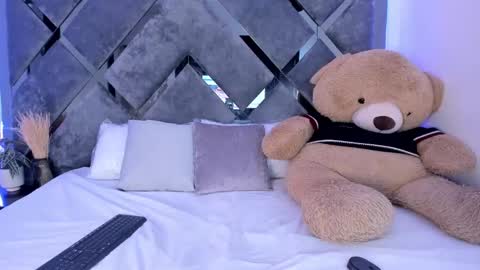 Alice  online show from 12/16/24, 07:43