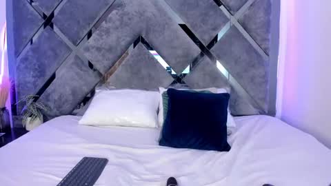 Alice  online show from 02/18/25, 01:55