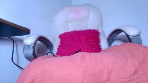 Alicia Kyse  online show from 01/09/25, 03:04