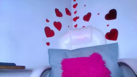 Alicia Kyse  online show from 02/12/25, 09:10