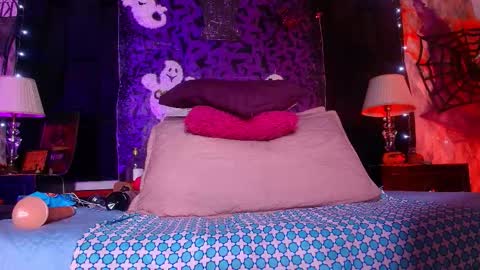 Alicia Kyse  online show from 10/10/25, 03:16