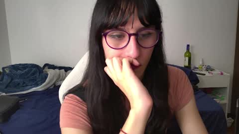 Snapshot of alicia_love29 chatting on 02/16/25, 09:59 Alice online show from 02/16/25, 09:59