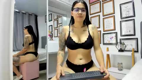 alicia_rainbow online show from 05/05/26, 07:33