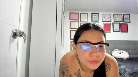 Snapshot of alicia_rainbow chatting on 06/05/26, 06:52 alicia_rainbow online show from 06/05/26, 06:52