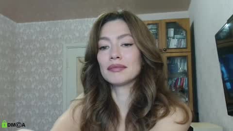 Alicia online show from 11/19/25, 05:40