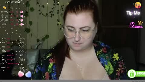 Snapshot of aliciaaared_kis chatting on 05/12/26, 11:29 Alicia online show from 05/12/26, 11:29