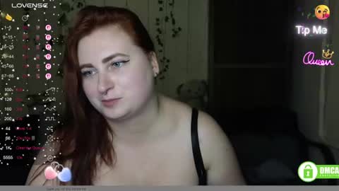 Snapshot of aliciaaared_kis chatting on 06/21/26, 11:24 Alicia online show from 06/21/26, 11:24