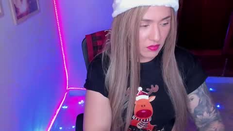 Snapshot of aliciaballard chatting on 12/24/24, 06:39 Jennyfer online show from 12/24/24, 06:39