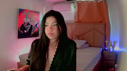 Snapshot of aliciabiden chatting on 01/17/25, 01:13 aliciabiden online show from 01/17/25, 01:13