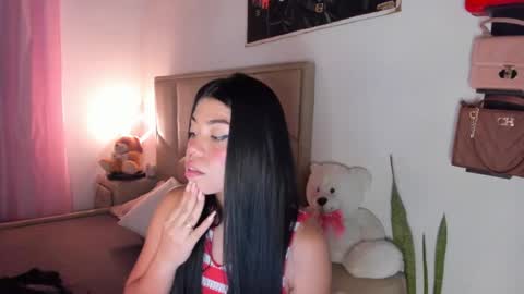 Snapshot of aliciabiden chatting on 09/12/25, 06:24 aliciabiden online show from 09/12/25, 06:24