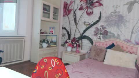 Snapshot of aliciabow chatting on 09/20/25, 02:29 Veronica online show from 09/20/25, 02:29